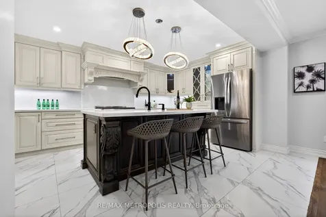 914 Sproule Crescent Oshawa ON L1K 2C8