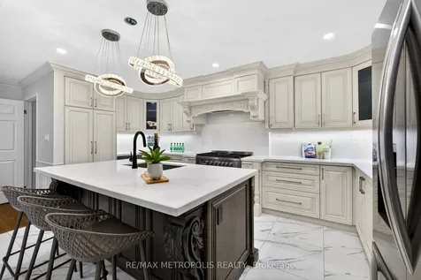 914 Sproule Crescent Oshawa ON L1K 2C8