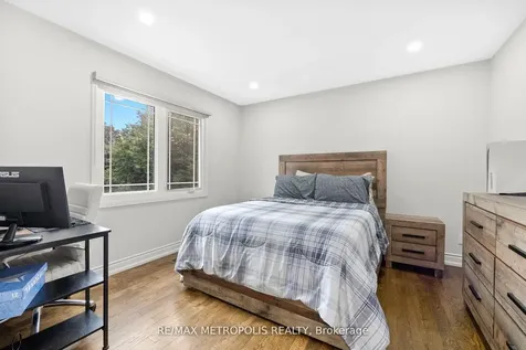 914 Sproule Crescent Oshawa ON L1K 2C8