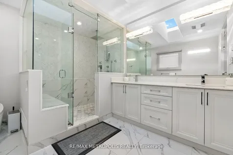 914 Sproule Crescent Oshawa ON L1K 2C8