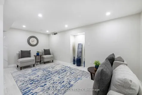 914 Sproule Crescent Oshawa ON L1K 2C8