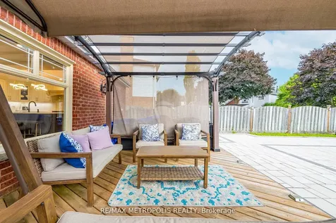914 Sproule Crescent Oshawa ON L1K 2C8