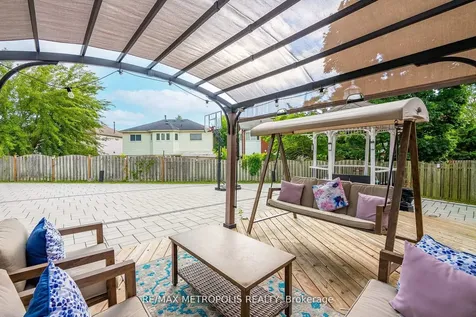 914 Sproule Crescent Oshawa ON L1K 2C8