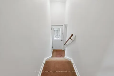 19 Madrid Street Toronto ON M1P 4L7