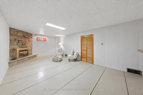 19 Madrid Street Toronto ON M1P 4L7