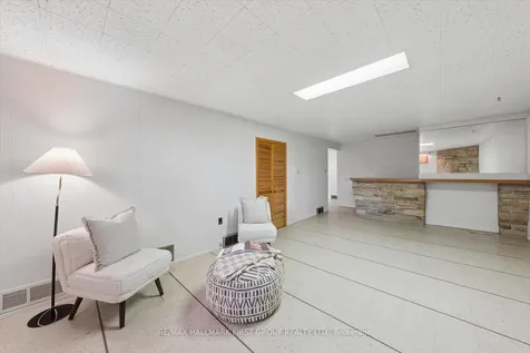 19 Madrid Street Toronto ON M1P 4L7