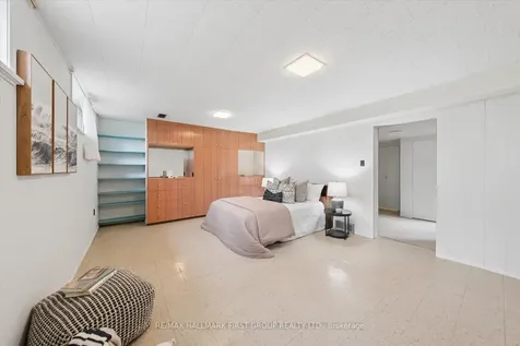 19 Madrid Street Toronto ON M1P 4L7
