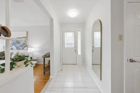 19 Madrid Street Toronto ON M1P 4L7