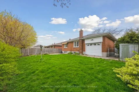 19 Madrid Street Toronto ON M1P 4L7