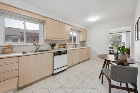 19 Madrid Street Toronto ON M1P 4L7