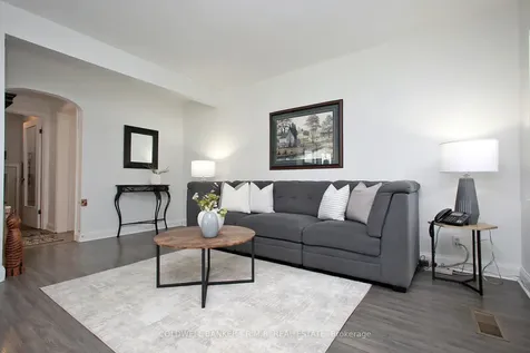 125 Jones Avenue Oshawa ON L1G 3A3