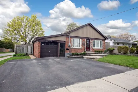 125 Jones Avenue Oshawa ON L1G 3A3