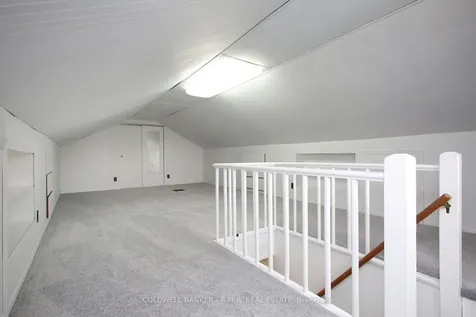 125 Jones Avenue Oshawa ON L1G 3A3