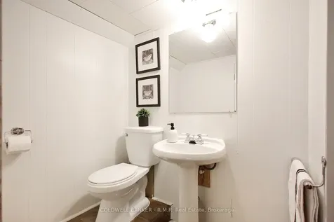 125 Jones Avenue Oshawa ON L1G 3A3