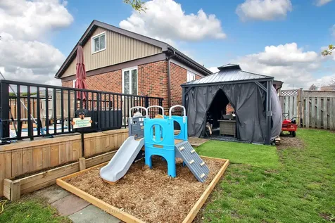 125 Jones Avenue Oshawa ON L1G 3A3