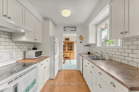 26 Wichey Road S Toronto ON M1C 2H6