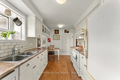 26 Wichey Road S Toronto ON M1C 2H6
