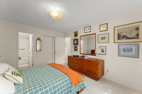 26 Wichey Road S Toronto ON M1C 2H6