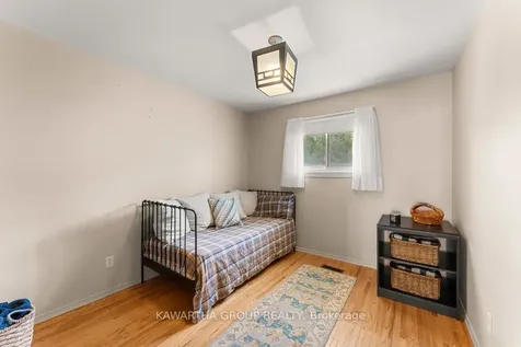 26 Wichey Road S Toronto ON M1C 2H6