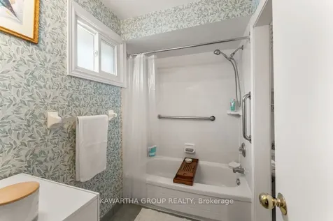 26 Wichey Road S Toronto ON M1C 2H6