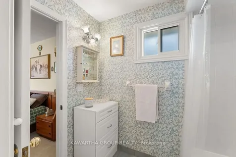 26 Wichey Road S Toronto ON M1C 2H6