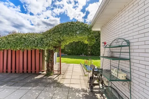 26 Wichey Road S Toronto ON M1C 2H6