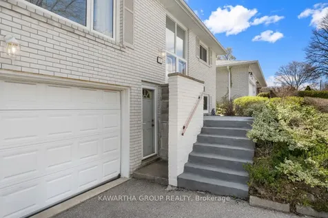 26 Wichey Road S Toronto ON M1C 2H6