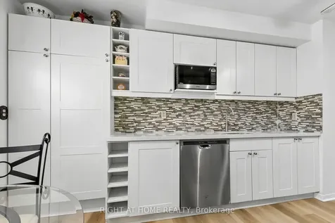 10 Sachems Place Toronto ON M1B 1E6