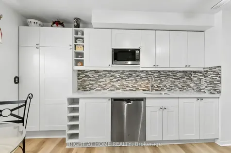 10 Sachems Place Toronto ON M1B 1E6