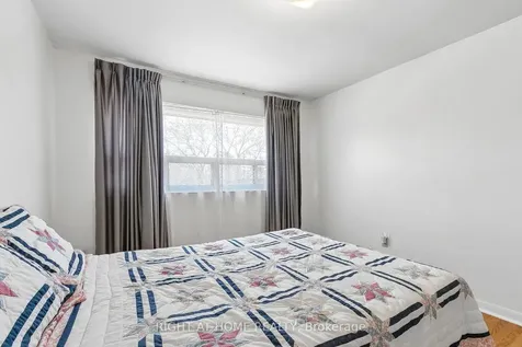 10 Sachems Place Toronto ON M1B 1E6