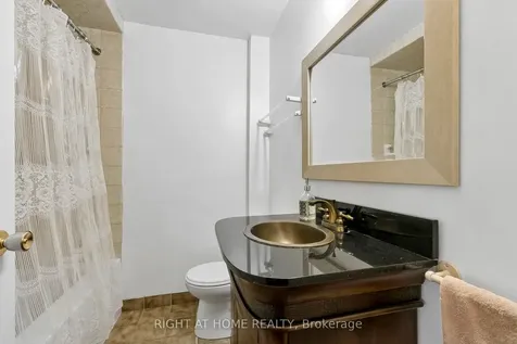 10 Sachems Place Toronto ON M1B 1E6