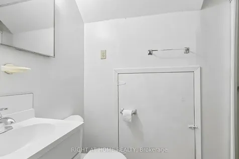 10 Sachems Place Toronto ON M1B 1E6