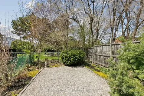 10 Sachems Place Toronto ON M1B 1E6