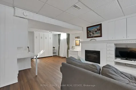 1 Deborah Drive Toronto ON M1H 2H5