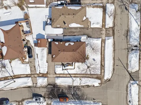 1 Deborah Drive Toronto ON M1H 2H5