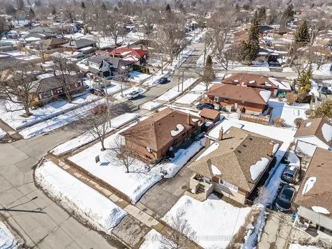 1 Deborah Drive Toronto ON M1H 2H5