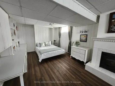 1 Deborah Drive Toronto ON M1H 2H5