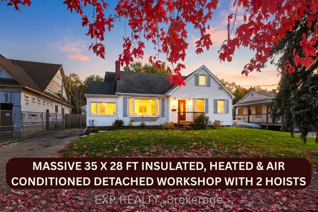 17 Eastwood Avenue N Oshawa ON L1G 3Y5