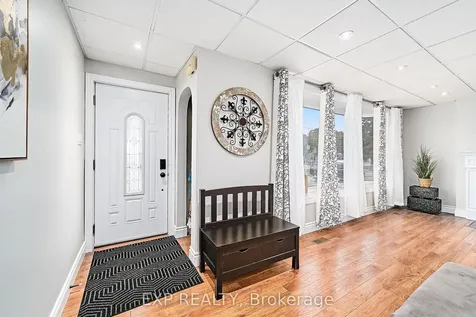 17 Eastwood Avenue N Oshawa ON L1G 3Y5