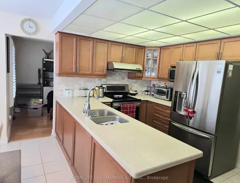 144 Canongate Trail Toronto ON M1V 3G9