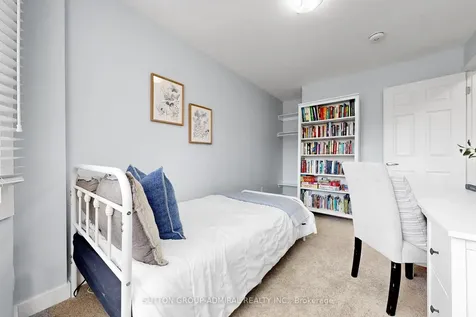 14 Windham Crescent Clarington ON L1E 1Y7