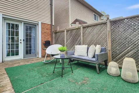 14 Windham Crescent Clarington ON L1E 1Y7