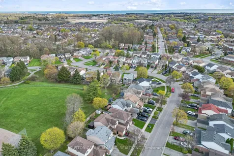 14 Windham Crescent Clarington ON L1E 1Y7