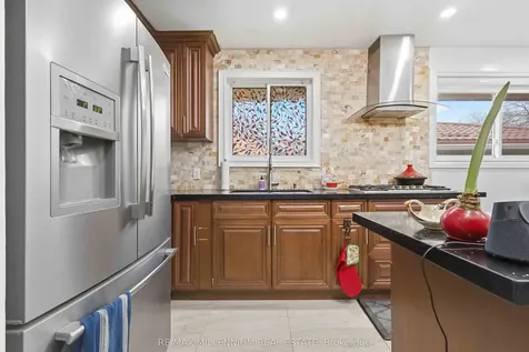204A Bellamy Road N Toronto ON M1J 2L6