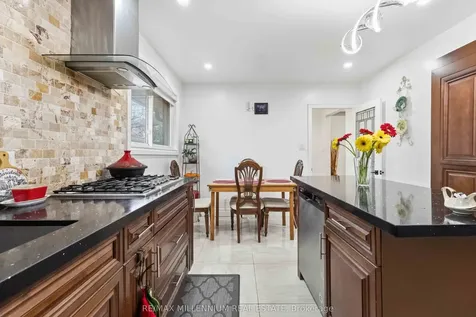 204A Bellamy Road N Toronto ON M1J 2L6