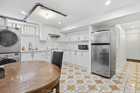 204A Bellamy Road N Toronto ON M1J 2L6