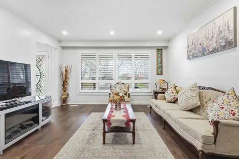204A Bellamy Road N Toronto ON M1J 2L6