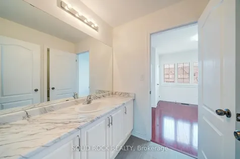 22 Tait Crescent Clarington ON L1C 7G7