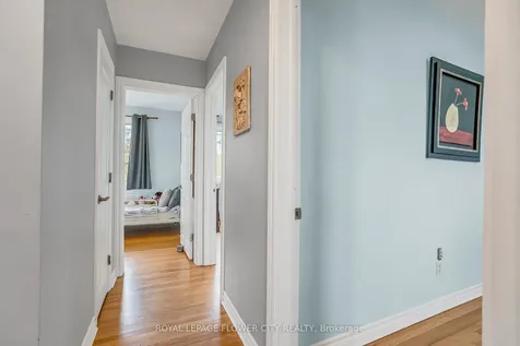 611 Harriet Street Whitby ON L1N 1L4