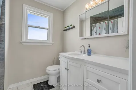 611 Harriet Street Whitby ON L1N 1L4